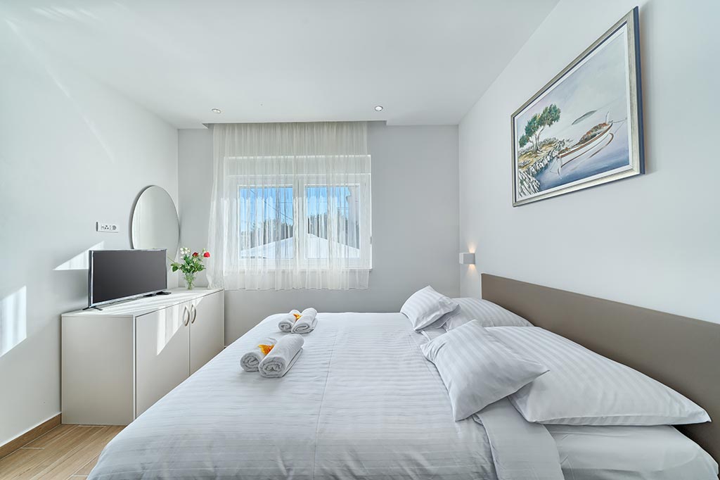 picture of a double room